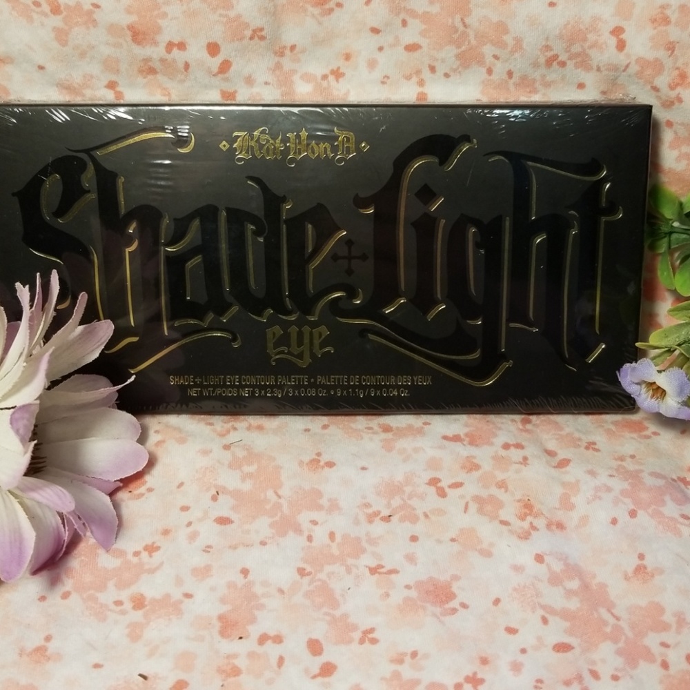 NIB Kat Von D Shade + Light
Eye Contour Palette - Picture 3 of 4